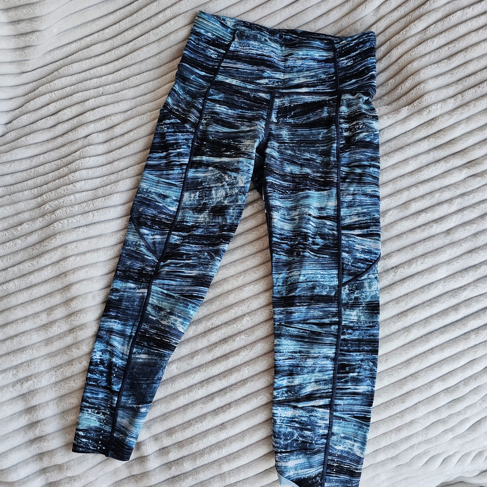 Lululemon Stylish Blue  Leggings Sz -4
